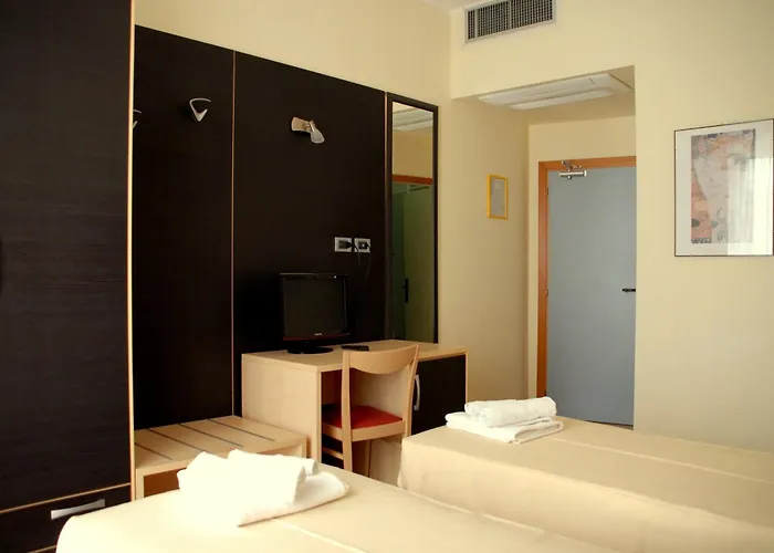 Arno 3* ريميني