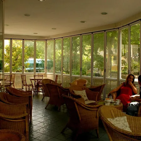 Hotel Arno Rímini
